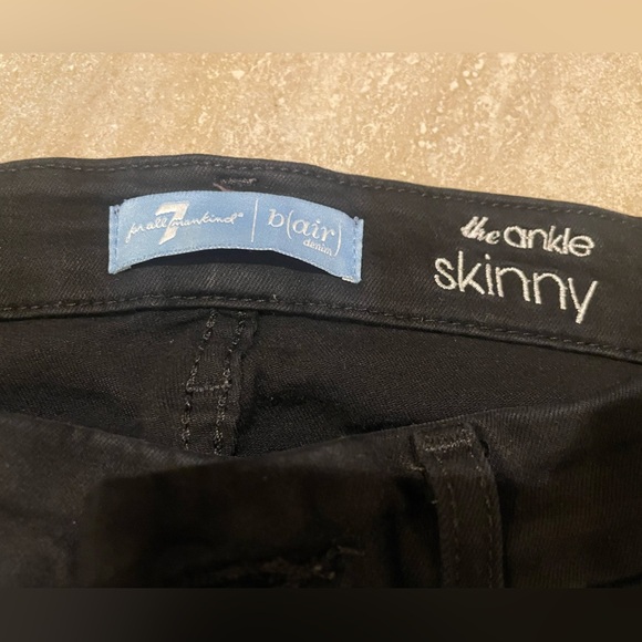 7 For All Mankind - Picture 6 of 9